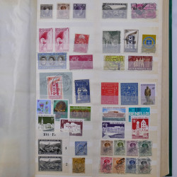 Lot de timbres d'Europe neufs et oblitérés en album.