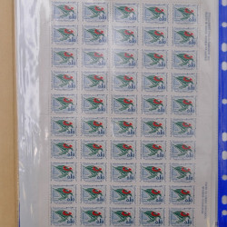 Lot de timbres du monde neufs et oblitérés en album