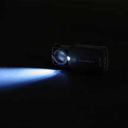 Loupe de poche lumineuse LED grossissement 20 x.