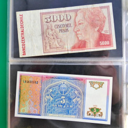 Lot de 50 billets de banque anciens du monde en album.