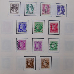 Collection timbres du monde classique neufs et oblitérés en un album.