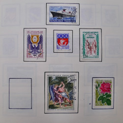 Collection timbres du monde classique neufs et oblitérés en un album.