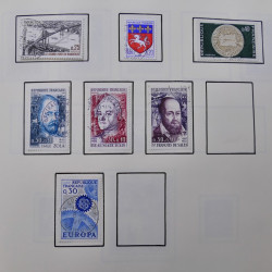 Collection timbres du monde classique neufs et oblitérés en un album.
