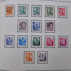 Collection timbres du monde classique neufs et oblitérés en un album.