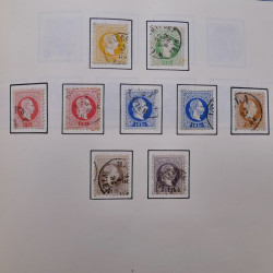 Collection timbres du monde classique neufs et oblitérés en un album.