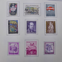 Collection timbres du monde classique neufs et oblitérés en un album.