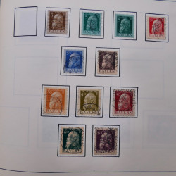 Collection timbres du monde classique neufs et oblitérés en un album.