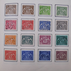 Collection timbres du monde classique neufs et oblitérés en un album.