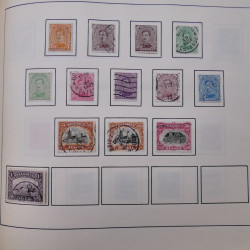 Collection timbres du monde classique neufs et oblitérés en un album.