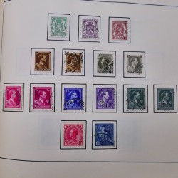 Collection timbres du monde classique neufs et oblitérés en un album.