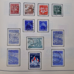 Collection timbres du monde classique neufs et oblitérés en un album.