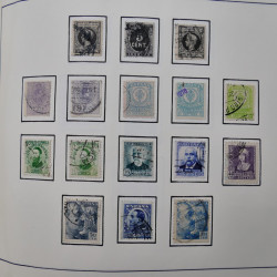 Collection timbres du monde classique neufs et oblitérés en un album.