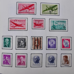 Collection timbres du monde classique neufs et oblitérés en un album.