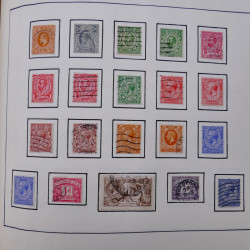 Collection timbres du monde classique neufs et oblitérés en un album.