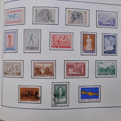 Collection timbres du monde classique neufs et oblitérés en un album.