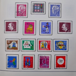 Collection timbres d'Allemagne neufs et oblitérés en un album.