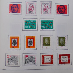 Collection timbres d'Allemagne neufs et oblitérés en un album.