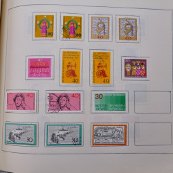 Collection timbres d'Allemagne neufs et oblitérés en un album.