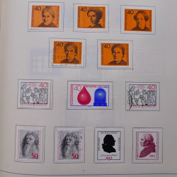 Collection timbres d'Allemagne neufs et oblitérés en un album.