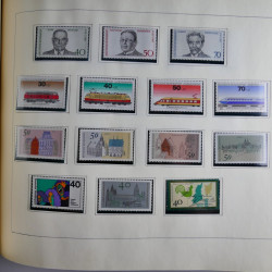 Collection timbres d'Allemagne neufs et oblitérés en un album.