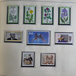Collection timbres d'Allemagne neufs et oblitérés en un album.