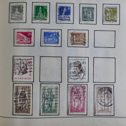 Collection timbres d'Allemagne neufs et oblitérés en un album.
