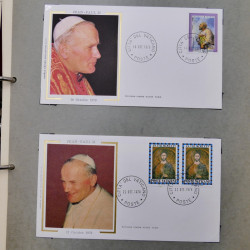 Collection commémoratifs du monde en un album.