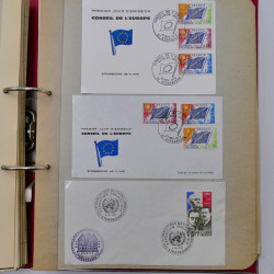 Collection commémoratifs du monde en un album.