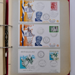 Collection commémoratifs du monde en un album.