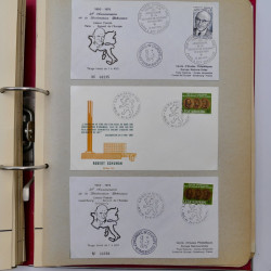 Collection commémoratifs du monde en un album.