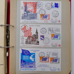 Collection commémoratifs du monde en un album.