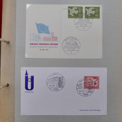 Collection commémoratifs du monde en un album.