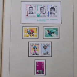 Collection timbres de Pologne neufs 1964-1979 en un album.