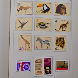 Collection timbres de Pologne neufs 1964-1979 en un album.