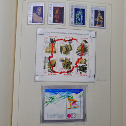 Collection timbres de Pologne neufs 1964-1979 en un album.