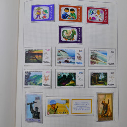 Collection timbres de Pologne neufs 1964-1979 en un album.