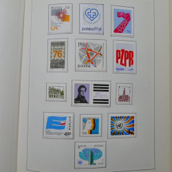 Collection timbres de Pologne neufs 1964-1979 en un album.