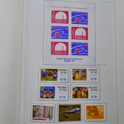 Collection timbres de Pologne neufs 1964-1979 en un album.