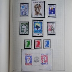 Collection timbres de France 1849-1983 neufs et oblitérés en 2 albums.