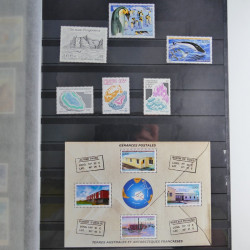 Lot de timbres de T.A.A.F. neufs** 2003-2017.