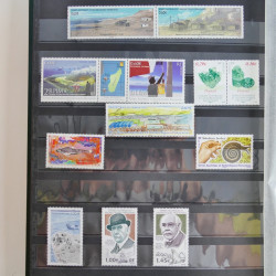 Lot de timbres de T.A.A.F. neufs** 2003-2017.