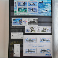 Lot de timbres de T.A.A.F. neufs** 2003-2017.