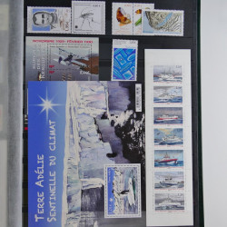 Lot de timbres de T.A.A.F. neufs** 2003-2017.