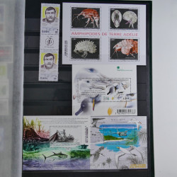 Lot de timbres de T.A.A.F. neufs** 2003-2017.