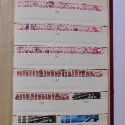 Vrac philatélique de timbres du monde en un carton.