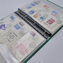 Vrac philatélique de timbres du monde en un carton.
