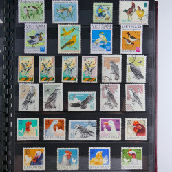 Vrac philatélique de timbres du monde en un carton.
