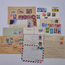 Vrac philatélique de timbres du monde en un carton.