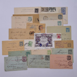 Vrac philatélique de timbres du monde en un carton.