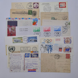 Vrac philatélique de timbres du monde en un carton.